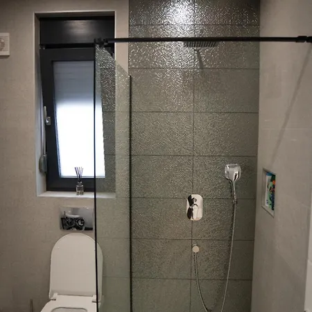 Sobe I Nada Любушки